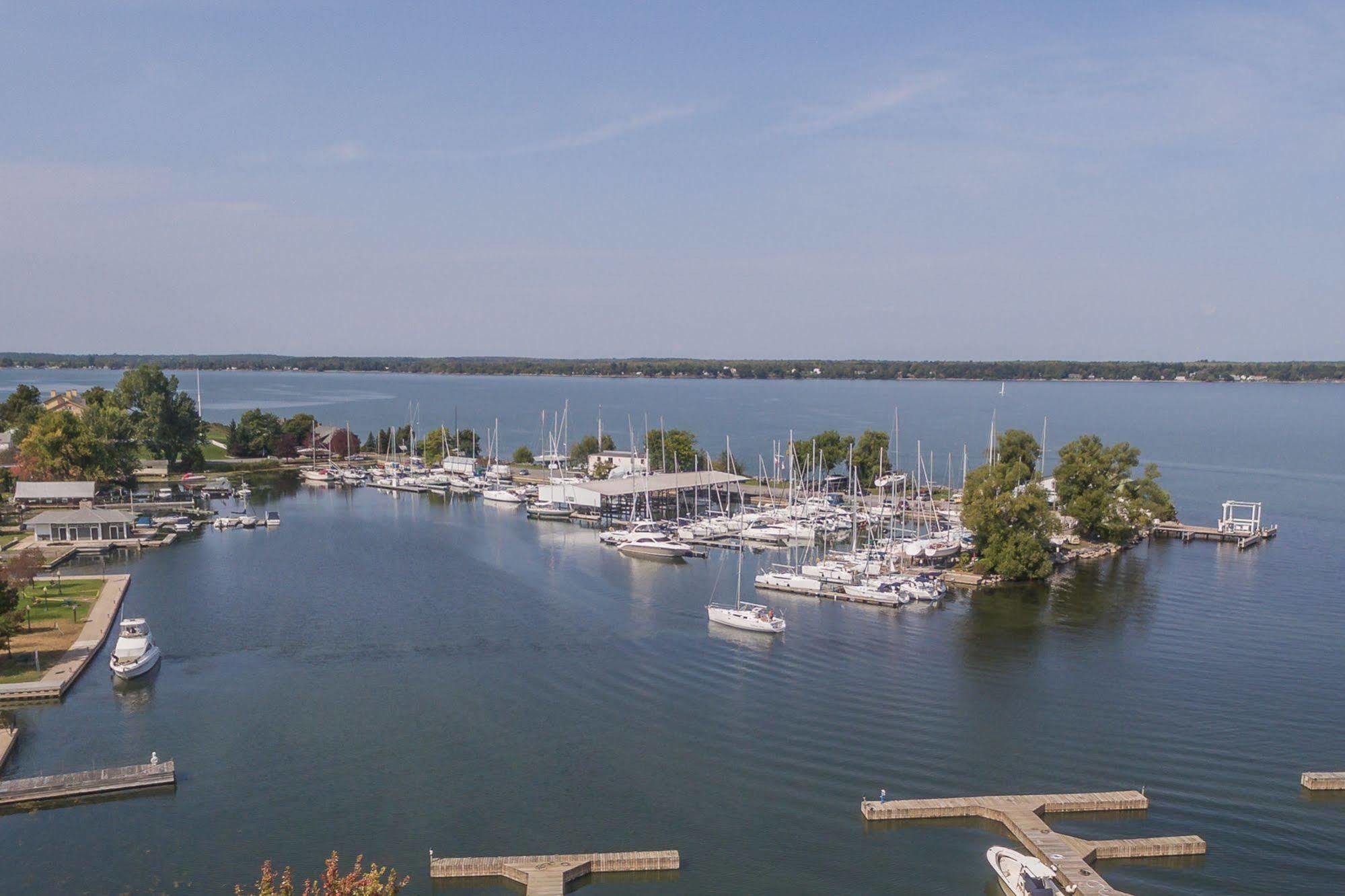Harbor House Inn Sackets Harbor Exteriér fotografie
